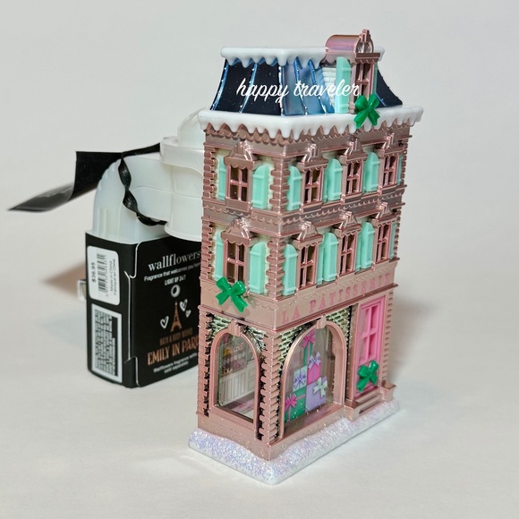 BAKESHOP Projector Wallflowers Plug - Picture 4 of 9